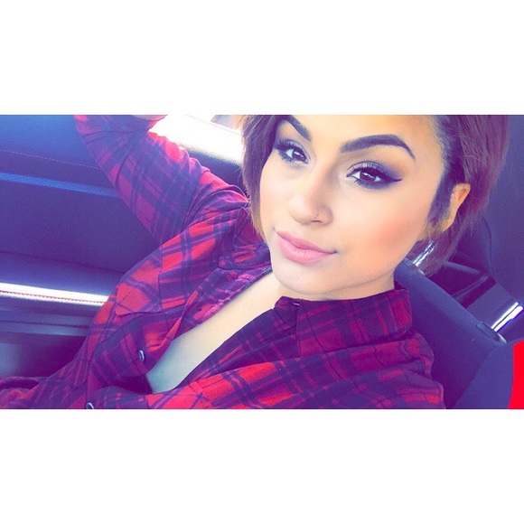 Meet your Posher, Ashley - Picture 1 of 1