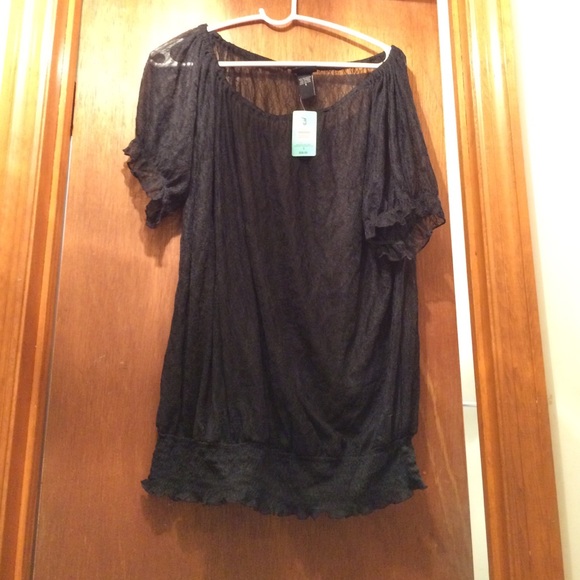 NWT Torrid black lace peasant top