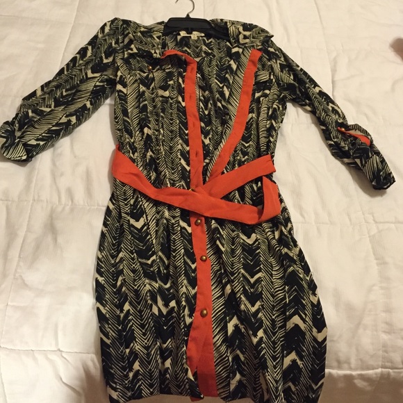 Dress - Picture 1 of 2