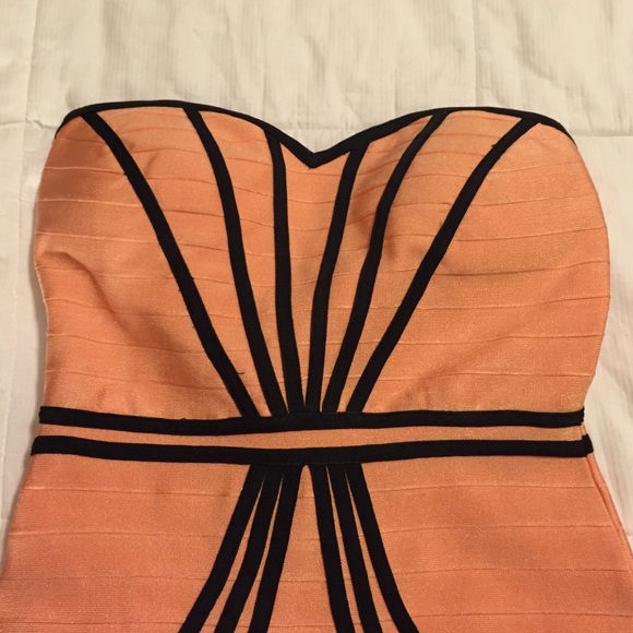 Peach dress - Picture 4 of 4