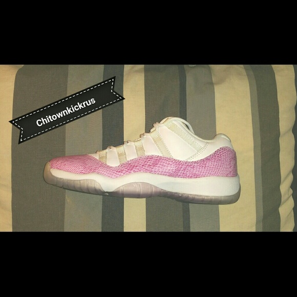SOLD!Jordan retro 11 low pink snakeskin size 5y DS - Picture 1 of 4