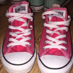 Size women's 9; mens 7