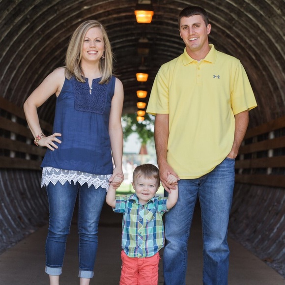 Meet your Posher, Amanda - Picture 2 of 2