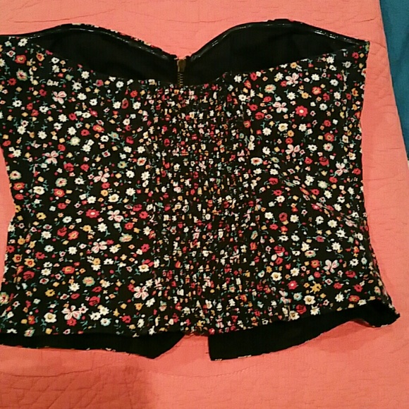 Strapless top - Picture 2 of 3