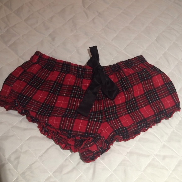 Red plaid pijama shorts