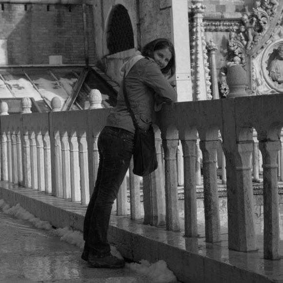 Meet your Posher, Beth - Picture 1 of 1