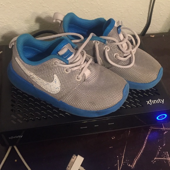 Toddler Roshe's size 9