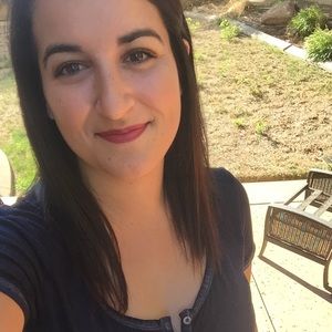 Meet your Posher, Cassandra