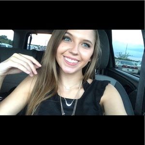 Meet your Posher, Hailey