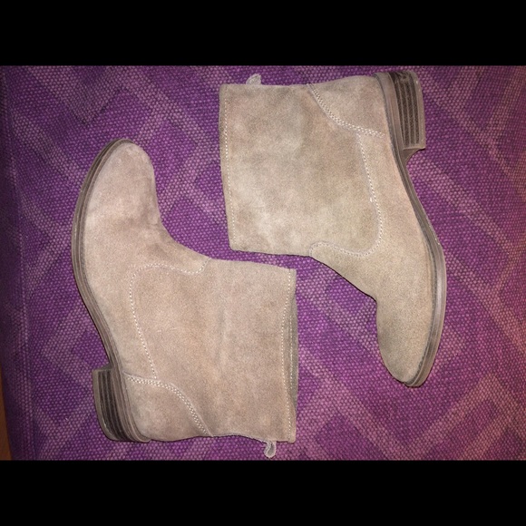 Tan suede short booties