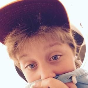 Meet your Posher, Ethan