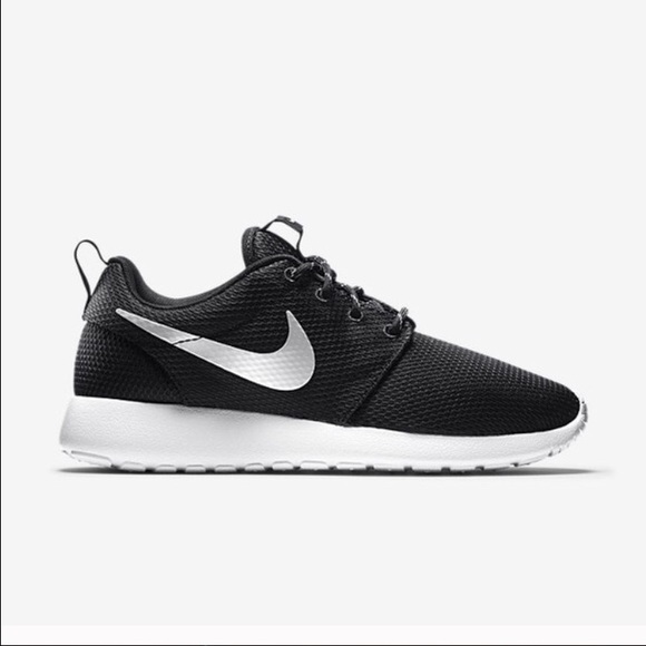 Roshe Runs✔️ Women's 8 (relisted)