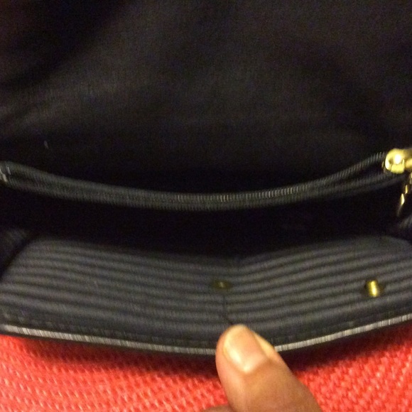 Vintage COACH Blk small body cross strap - Picture 4 of 4