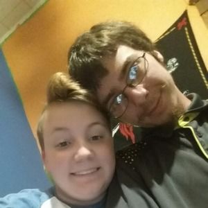 Meet your Posher, Shay