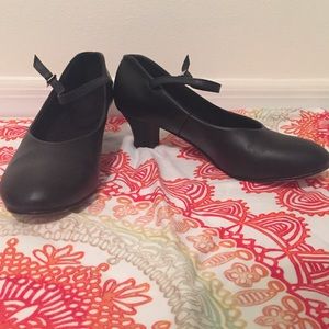 8.5 Black 1 in. character heels