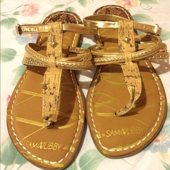 ٠New gladiator sandals٠