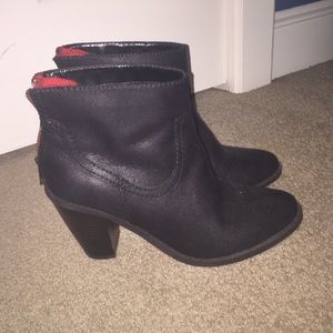 Suede black booties with a heel
