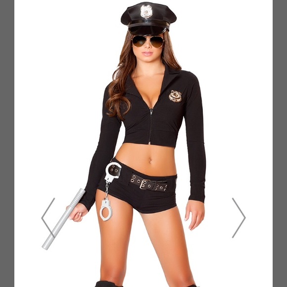 Sexy cop Halloween costume, worn 1x