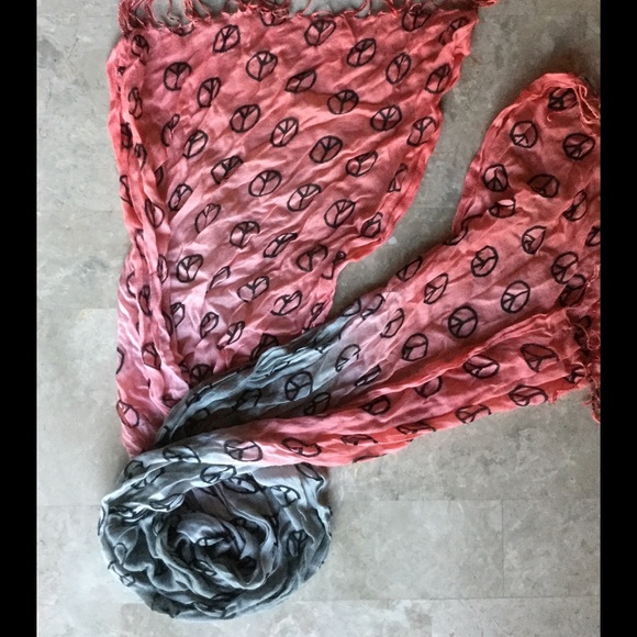 Hombre peace sign scarf /wrap w tassels