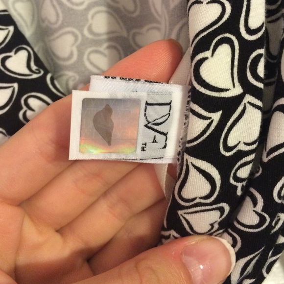 Diane Von Furstenberg New Julian Two Mini Wrap. - Picture 4 of 4