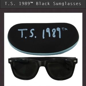 AUTHENTIC Taylor Swift 1989 Tour Sunglasses w/case