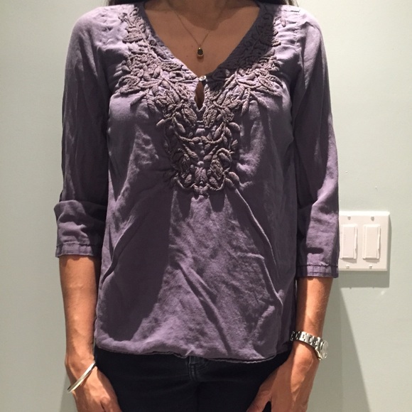 Velvet by Graham & Spencer embroidered 3/4 sleeve