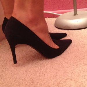 NEW Italian made Charles David Heels
