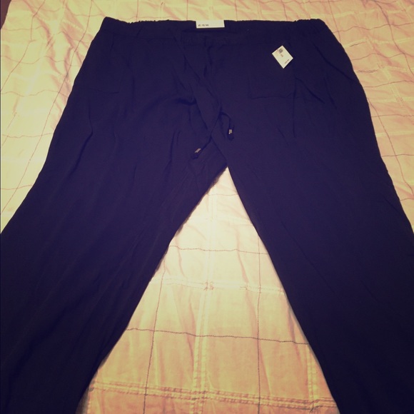 Black drapey cropped pants