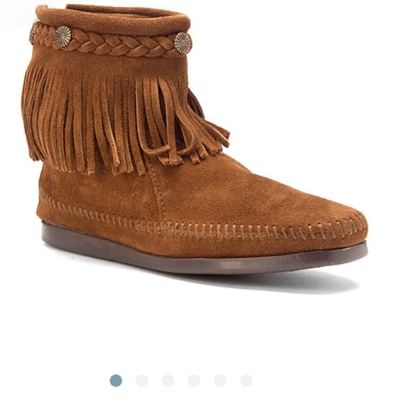 Minnetonka boots 6.5