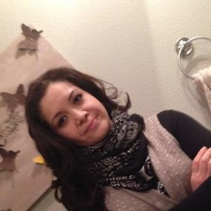 Meet your Posher, Edith