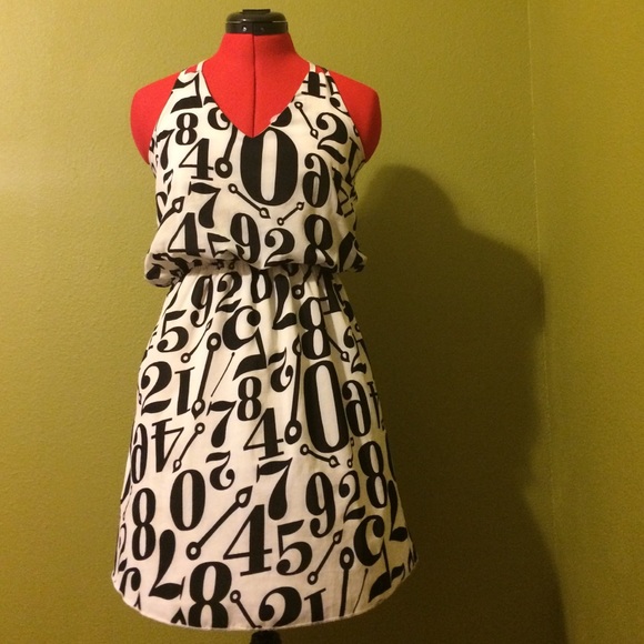 Rodeo boutique  Dresses & Skirts - Black and white blouson dress