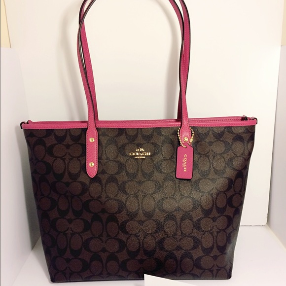 ❌ SOLD ❌COACH Signature Zip Taxi TOTE