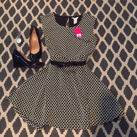 ‼️ flash sale ‼️NWT dress with belt