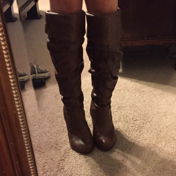 Kenneth Cole Brown High Heeled High Boots   Size 6