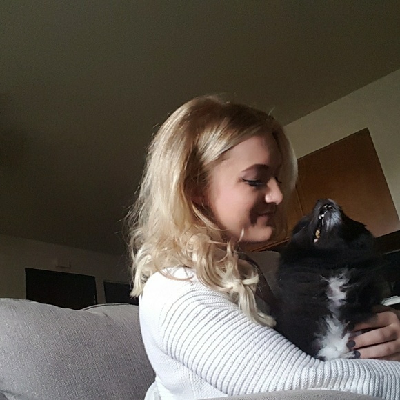 Meet your Posher, Jena - Picture 4 of 4