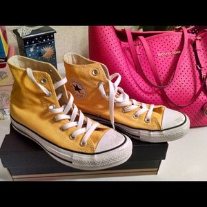 Yellow High top Converse