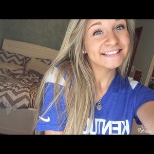 Meet your Posher, Brooke