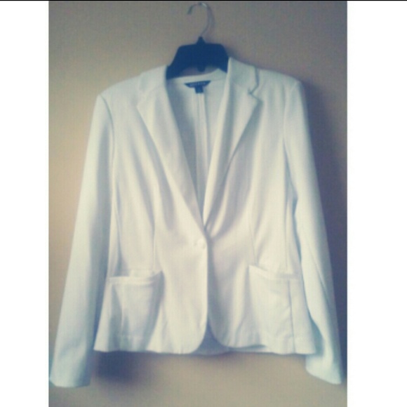 White polka dot blazer