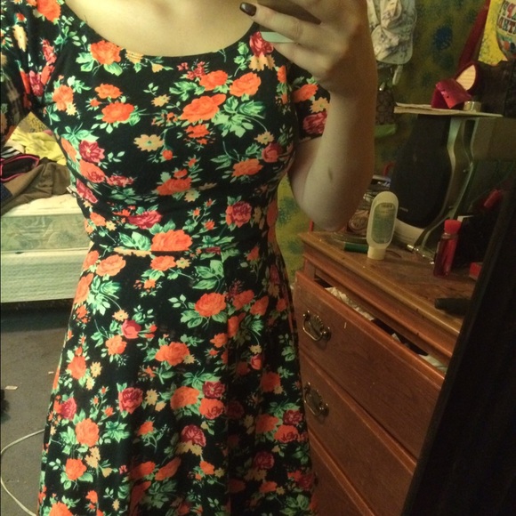 Sundress - Picture 1 of 2