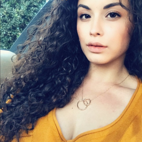 Meet your Posher, Francine - Picture 1 of 1