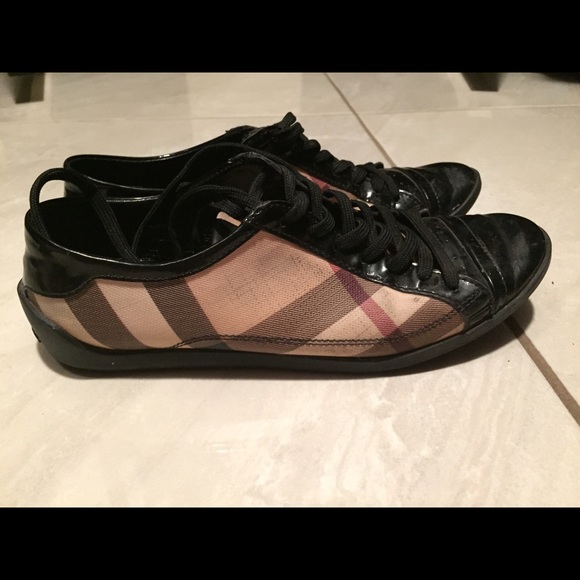 Women's Burberry sneakers 100% authentic