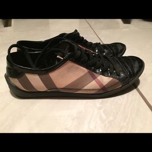 Women's Burberry sneakers 100% authentic