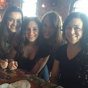 Meet your Posher, Kayla