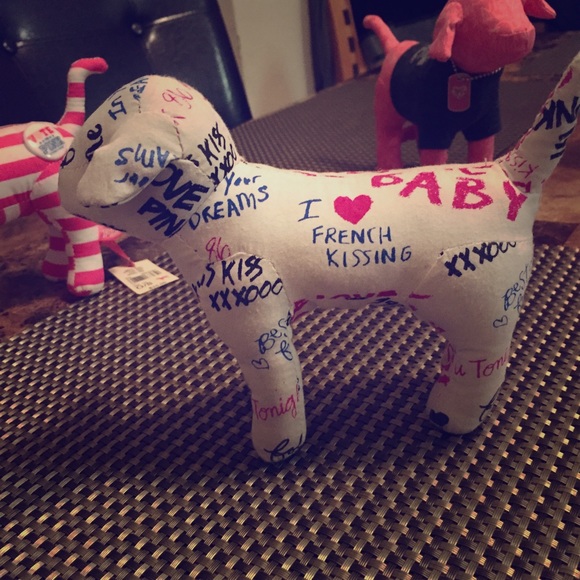Victoria secret pink dog sold 🚫❌🚫