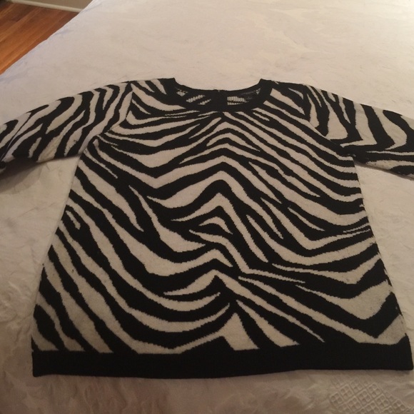 ANN TAYLOR zebra print sweater
