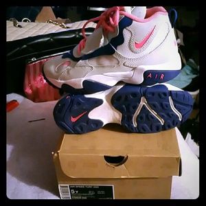 Nike Air speed turf.