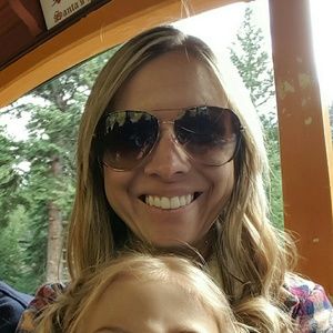 Meet your Posher, Tiffany