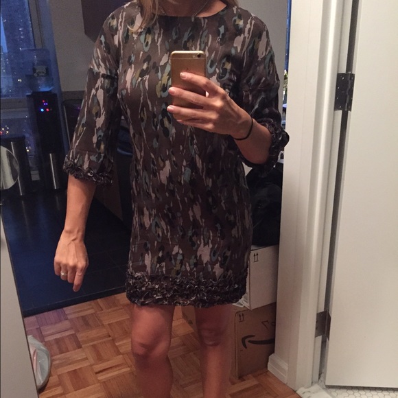 Designer Walter camo print shift dress 3/4 sleeve - Picture 2 of 4