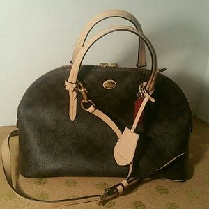 Classic Signature Coach Purse