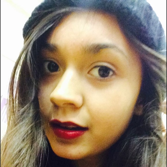 Meet your Posher, Christina